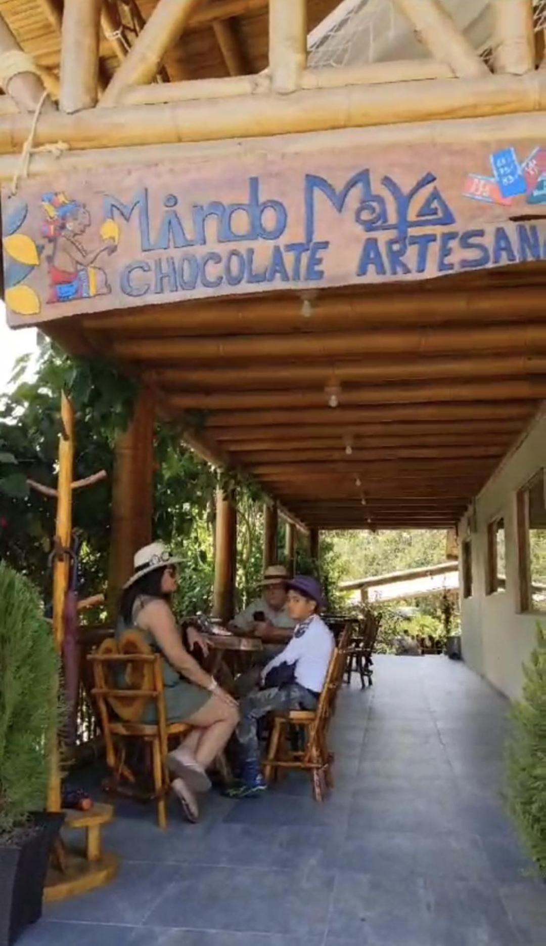 Golden Tree Mindo Eco-Lodge エクステリア 写真